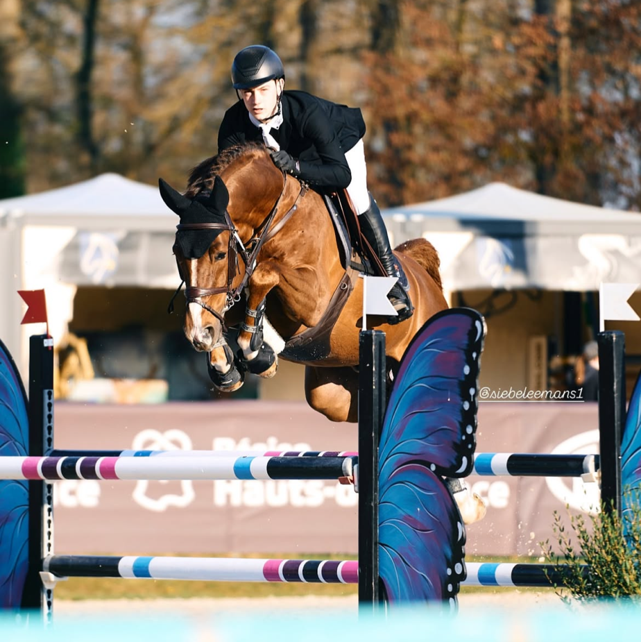 Kobalt and Siebe shine in their 3* 1.55 GP debut